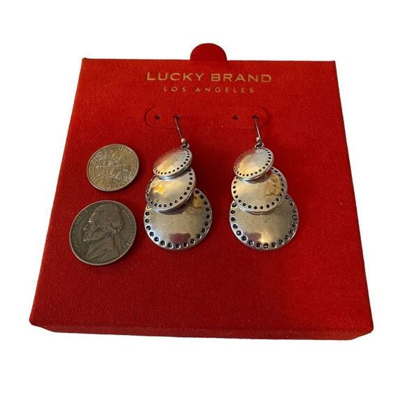 Lucky Brand Graduated Circle Drop Earrings in Hammered Silver Tone - Picture 6 of 9